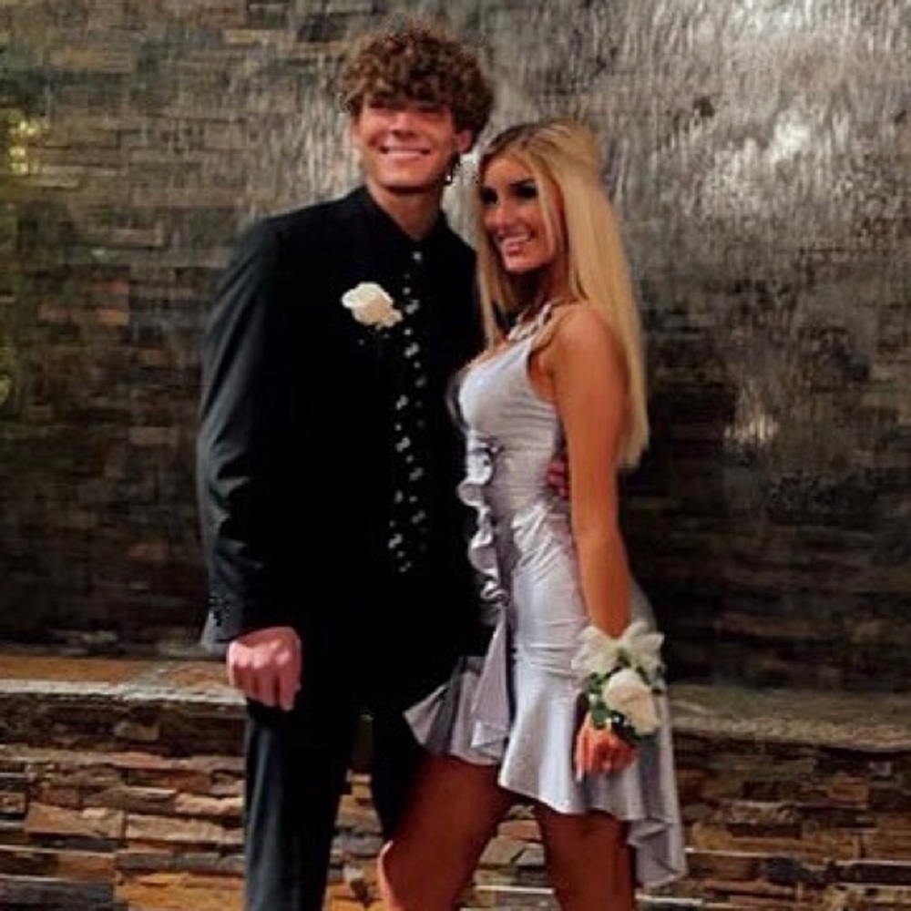 Dress - Picture 7 of 7